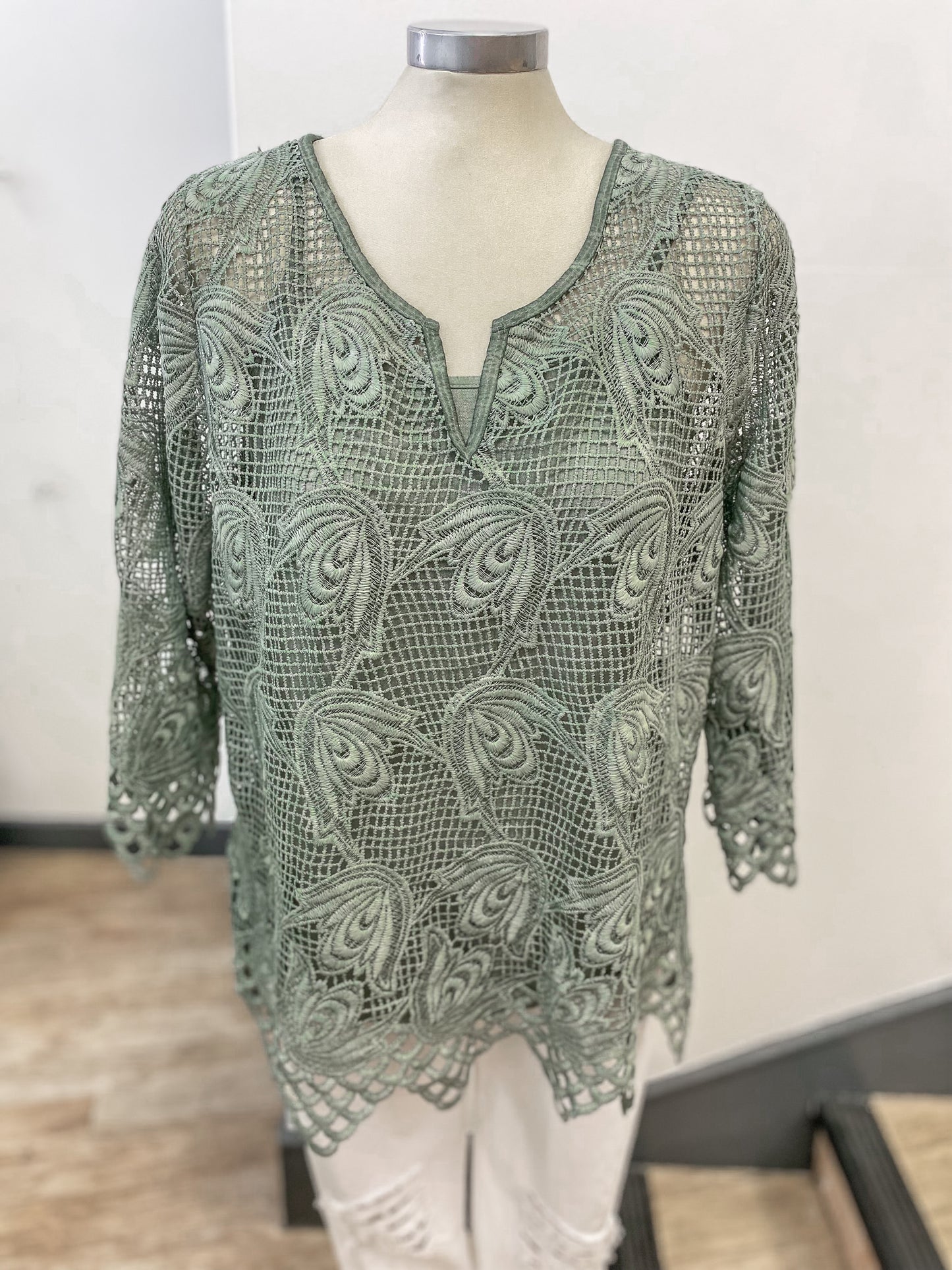 Cotton Crochet Lace 3/4 Sleeve Top