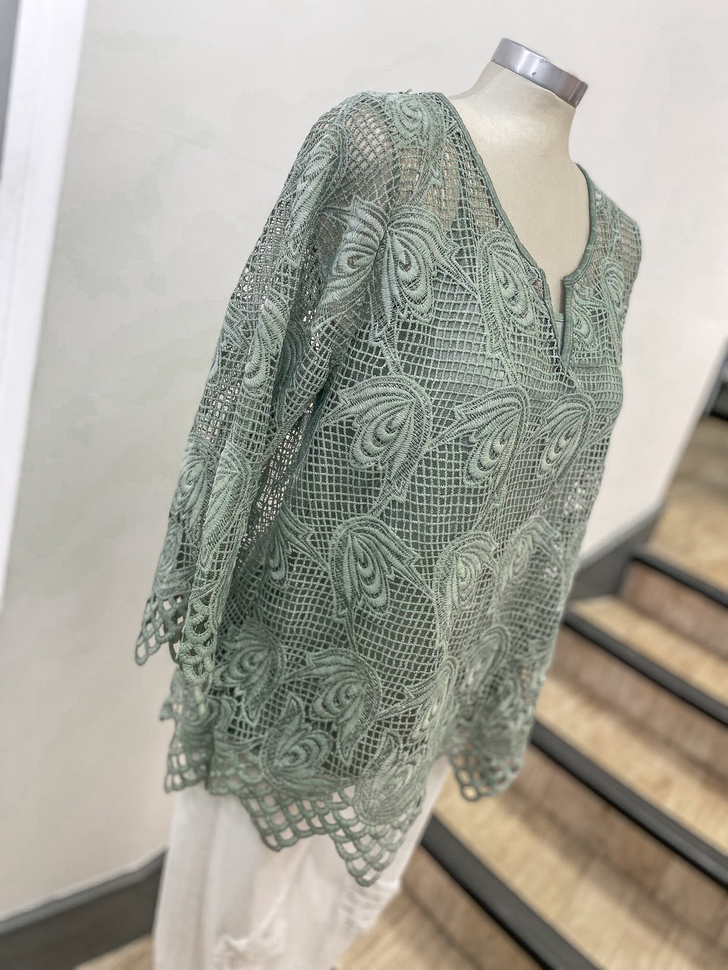 Cotton Crochet Lace 3/4 Sleeve Top