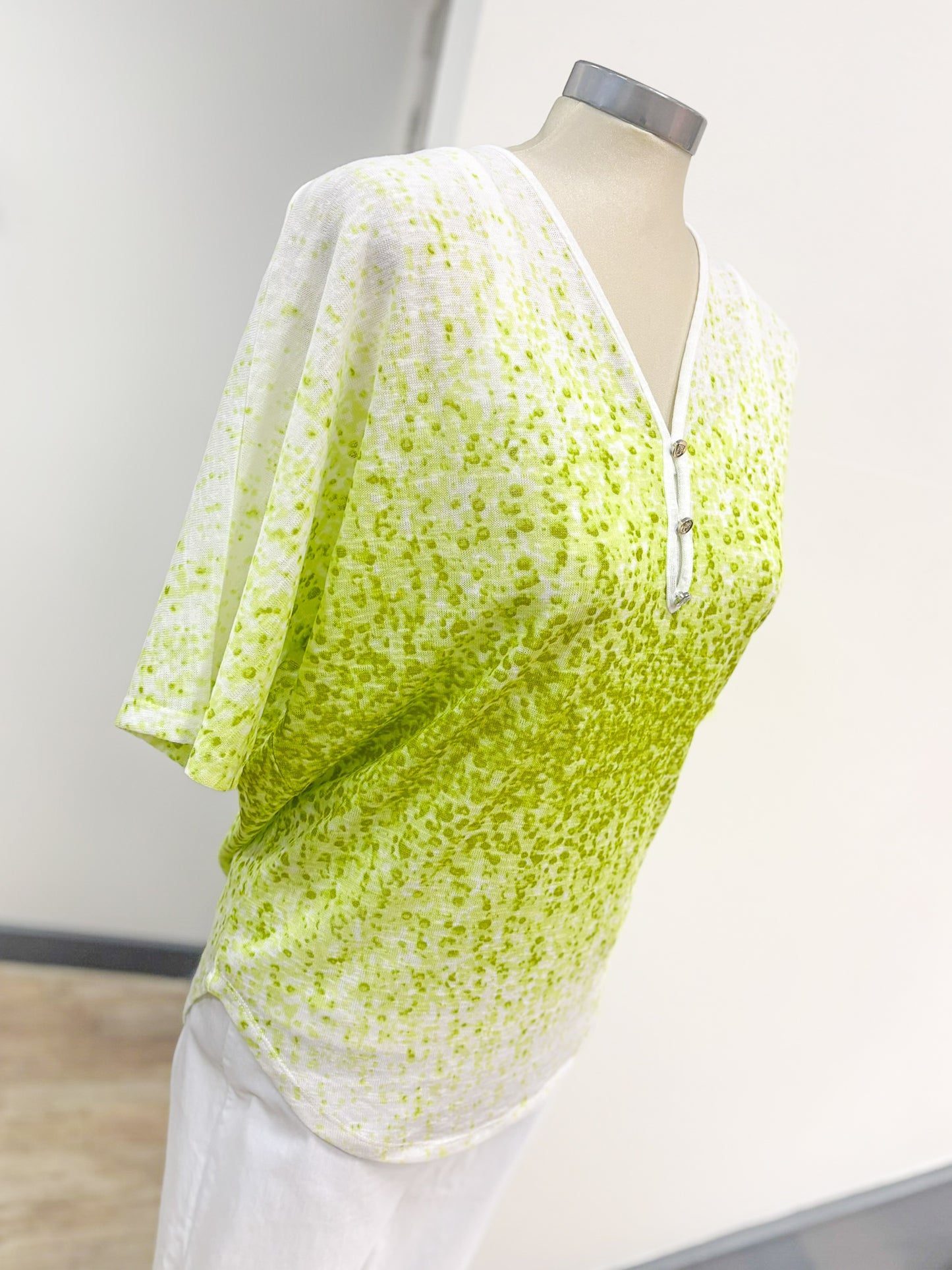 Marble Layered Speckled V-Neck Top with Cami