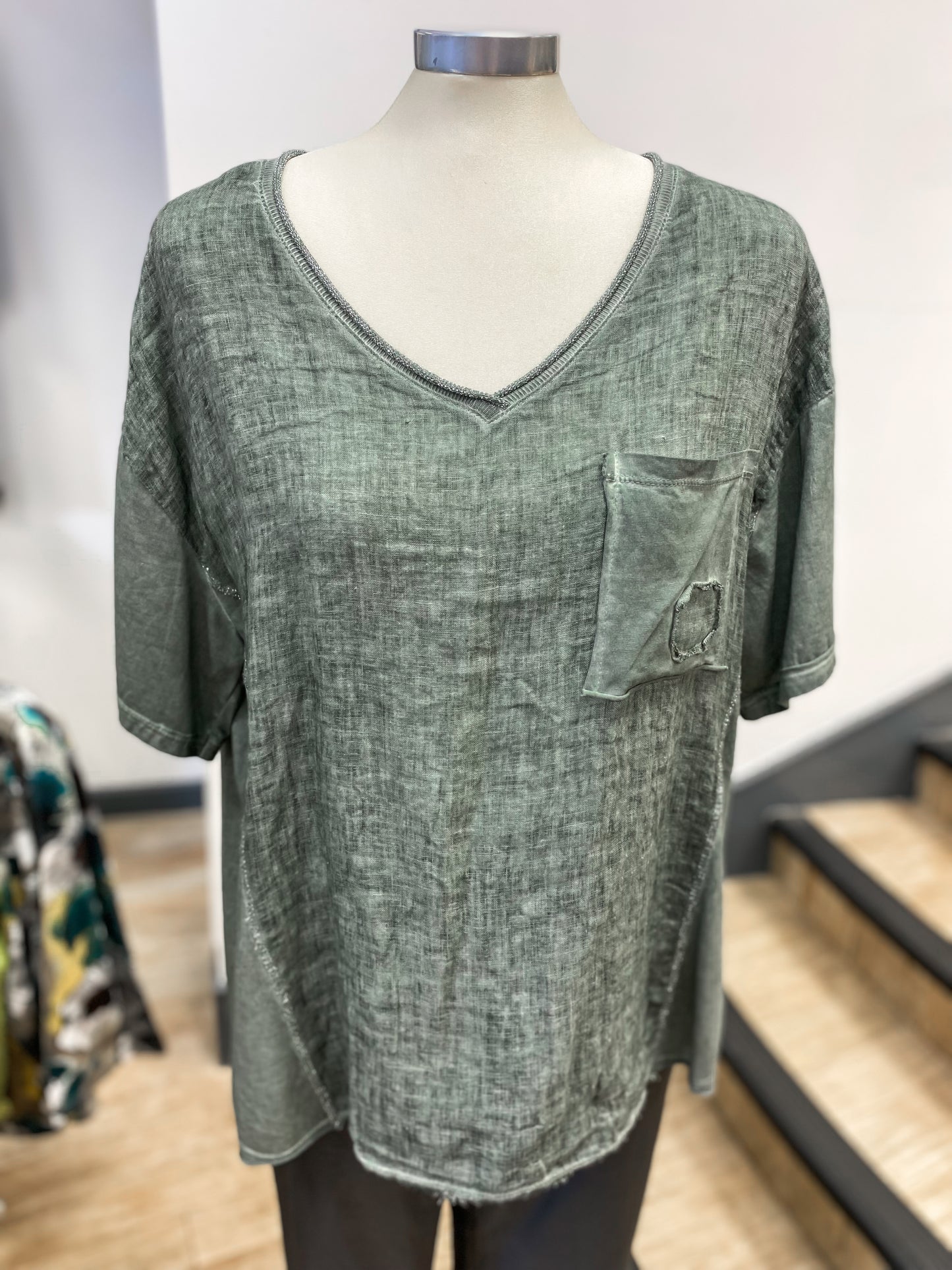 Linen Front Pocket T-Shirt