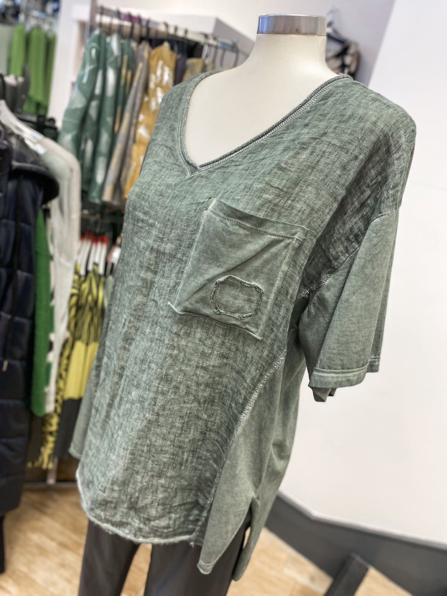 Linen Front Pocket T-Shirt