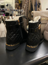 Load image into Gallery viewer, Patent Black Quilted Ankle Boots