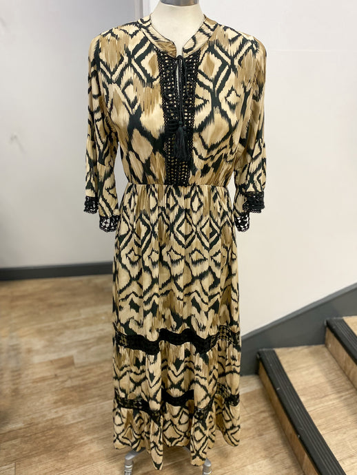 Sorbet Collar Trapeze Maxi Dress