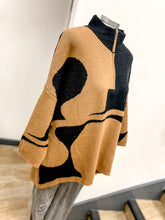 Load image into Gallery viewer, 1/4 Zip Monochrome Abstract Print Oversized Jumper